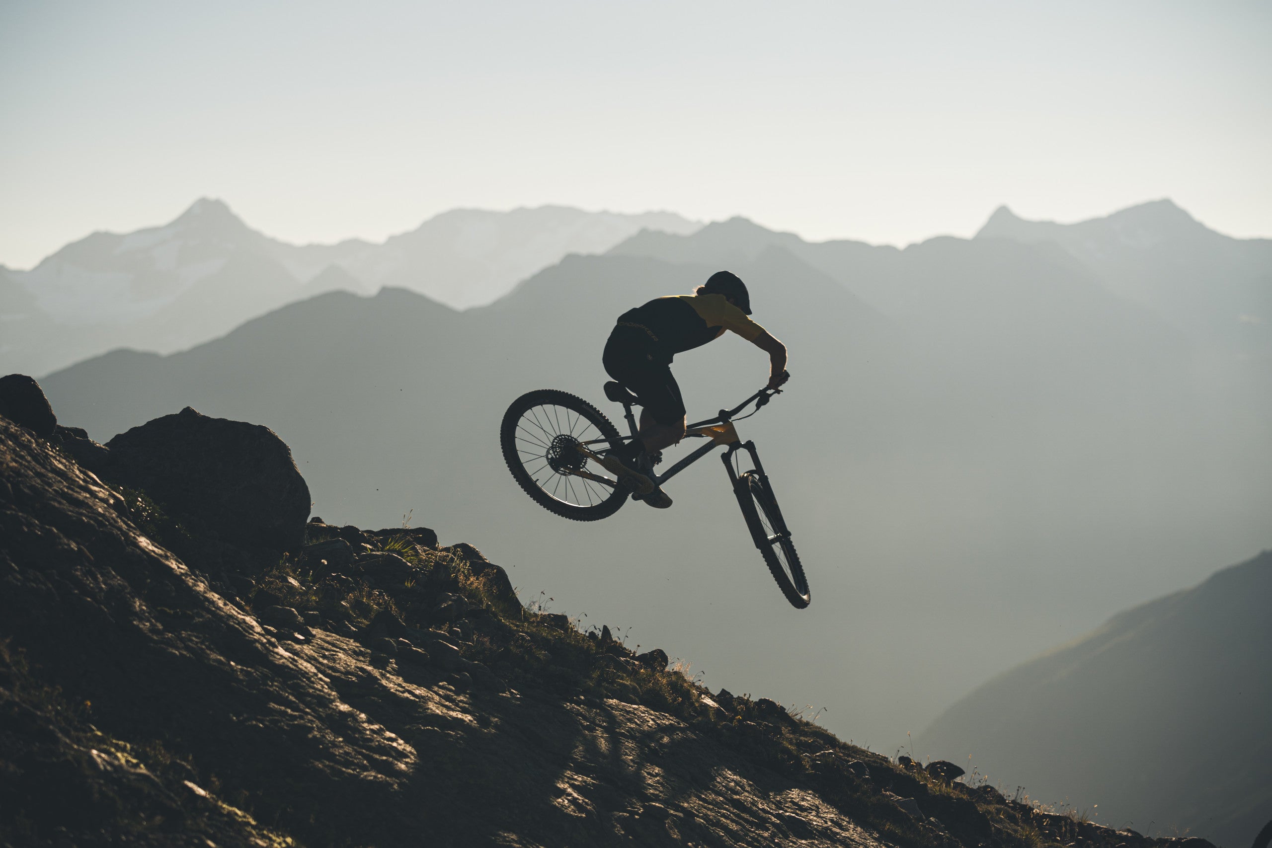 TRAIL E-BIKES